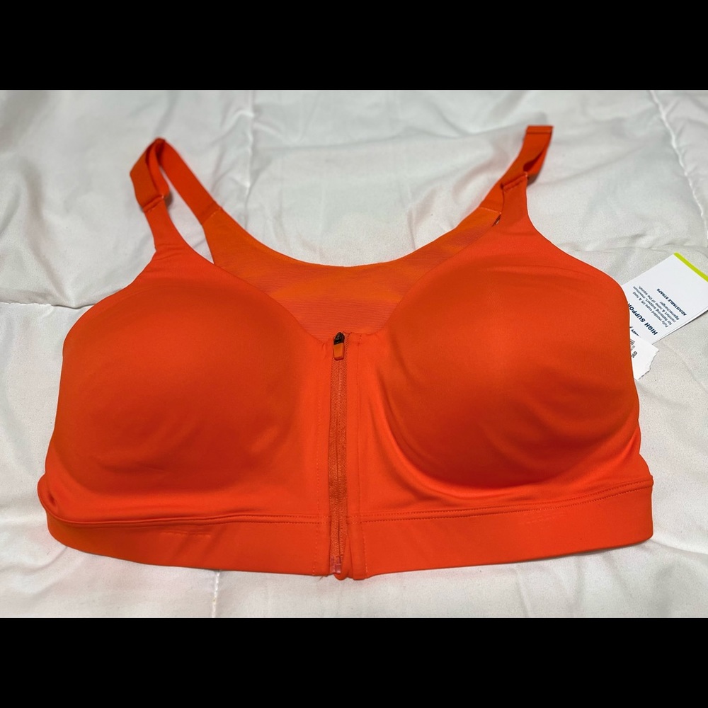 NWT Old Navy sports bra 36DD
